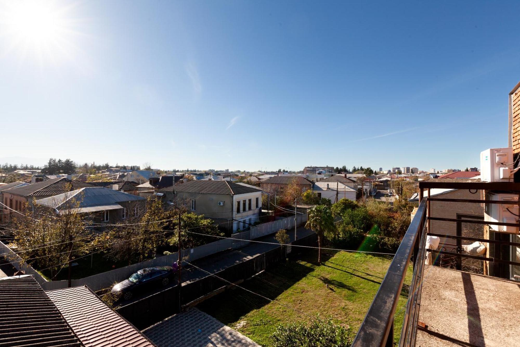 Stepin Garden Apartment Kutaisi Exterior photo