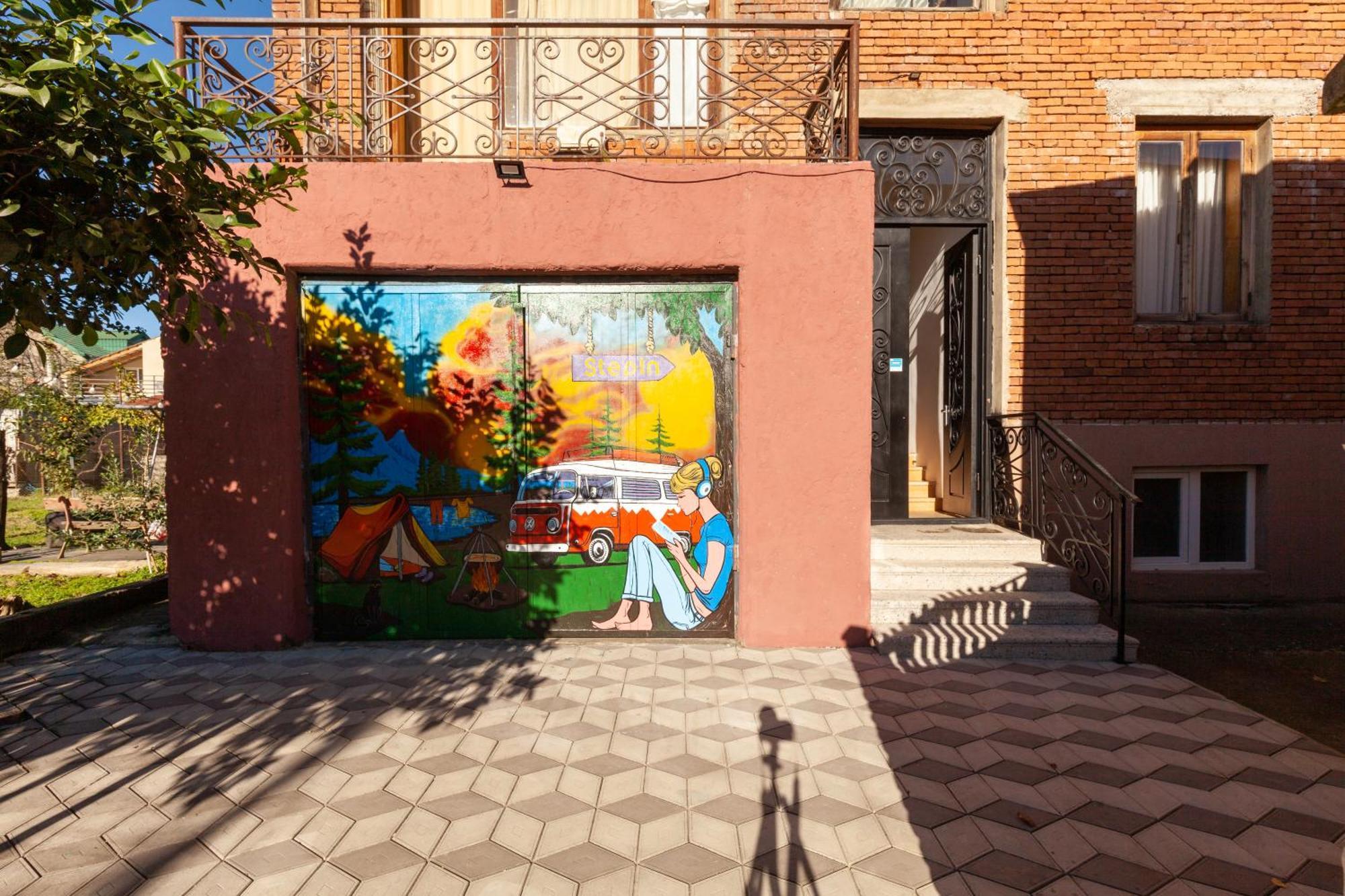 Stepin Garden Apartment Kutaisi Exterior photo
