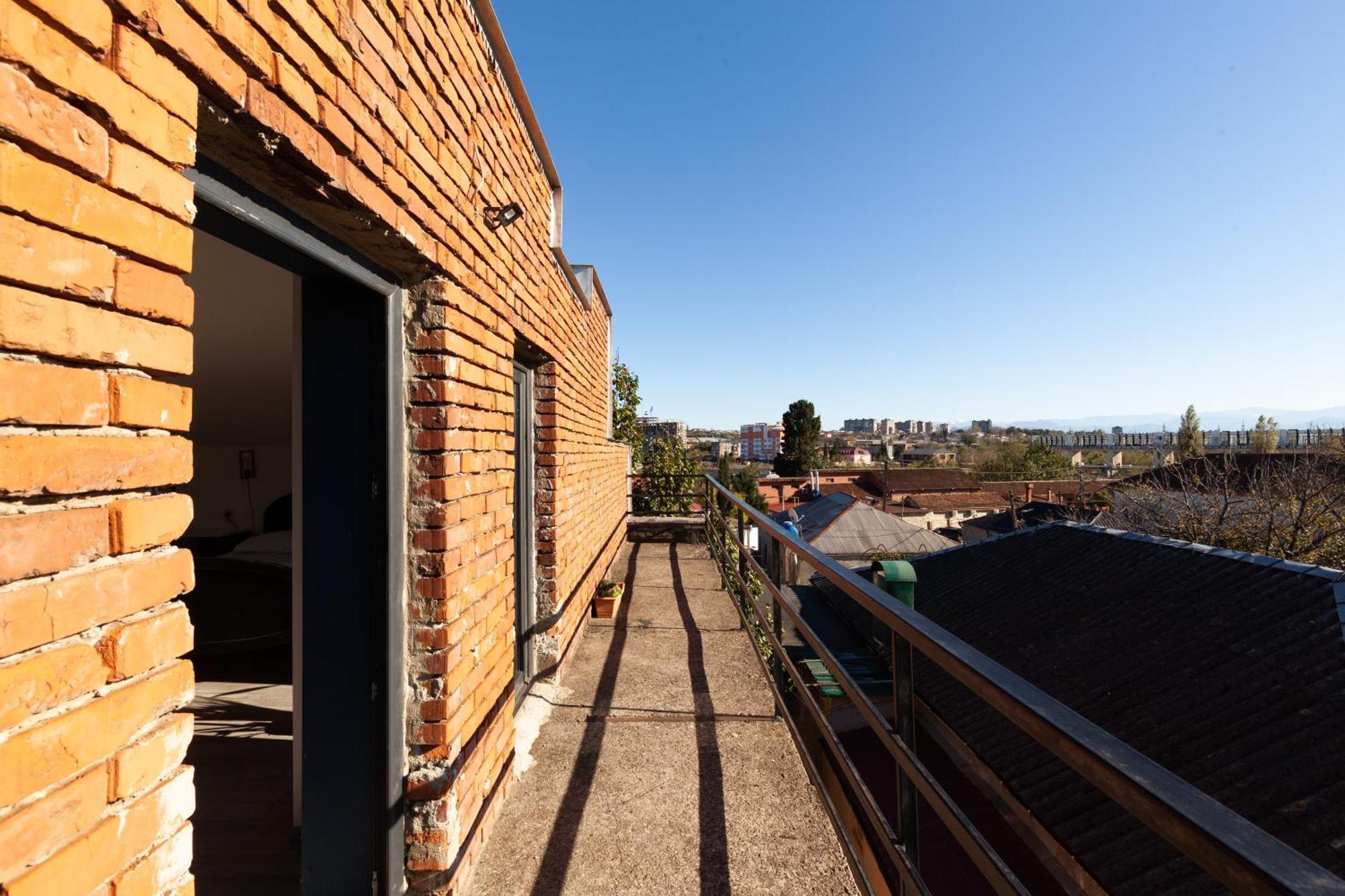 Stepin Garden Apartment Kutaisi Exterior photo